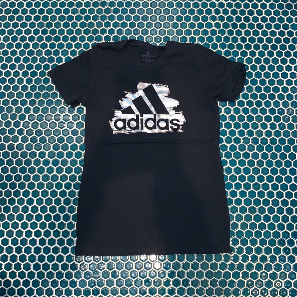 Adidas amplifier t-shirt